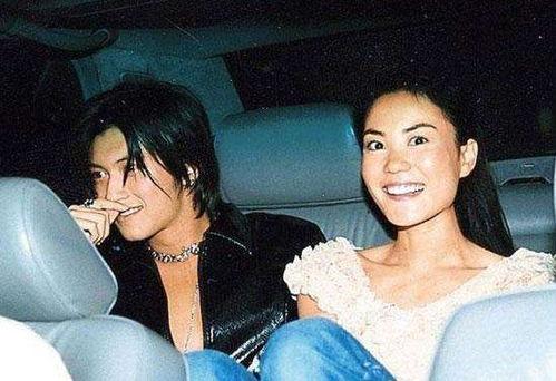 娱乐圈干爹吃瓜,揭秘明星背后的神秘关系